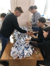 Формирование подарков для детей из Дома Детства "Радуга", 2022г